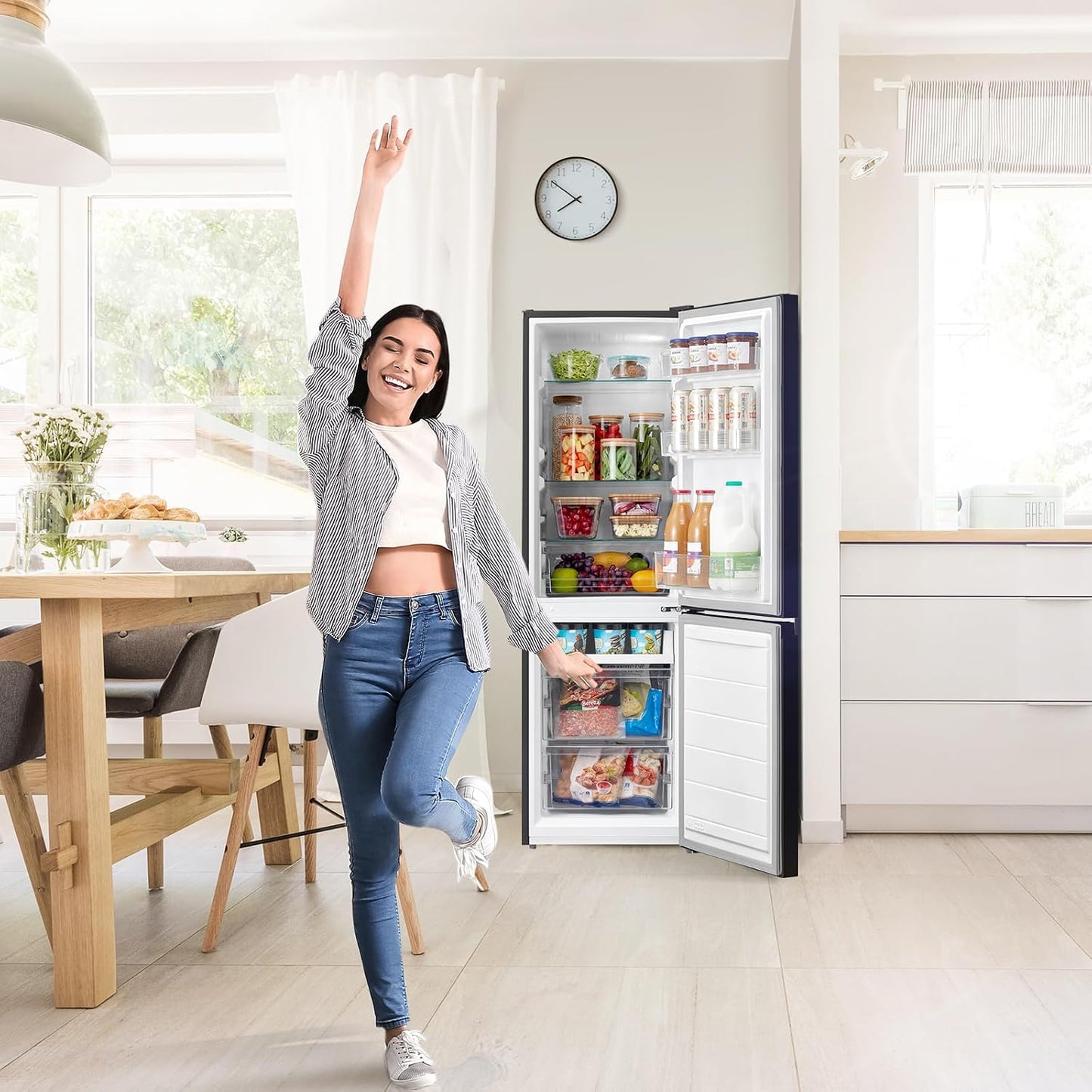 Freestanding Fridge Freezer 174L Low Frost Adjustable Thermostat LED Black